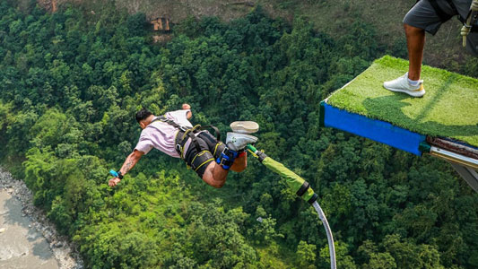 bungy-jumping-at-kawarau-bridge