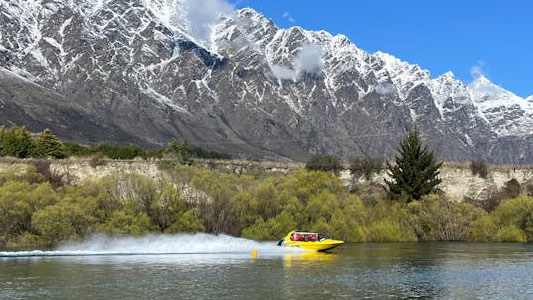 jet-boating-shotover-river