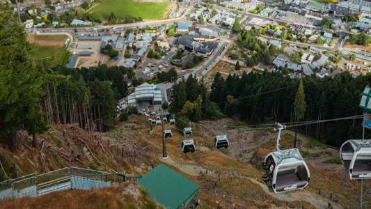 gondola-ride-in-queenstown